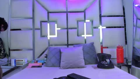 Snapshot of antonelablaze chatting on April 15, 2026, 3:35 am AntonelaBlaze online show from April 15, 2026, 3:35 am