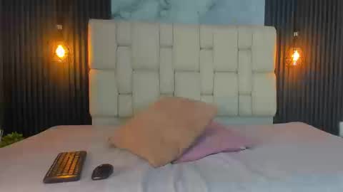 Antonella online show from March 13, 2026, 8:37 pm