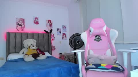 Snapshot of antonella_28_ chatting on December 12, 2024, 9:48 pm Antonella online show from December 12, 2024, 9:48 pm