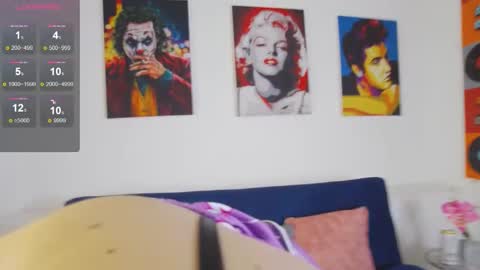 Antonella online show from November 23, 2025, 3:01 pm