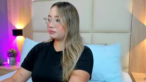 Snapshot of antonella_cutie_ chatting on October 20, 2025, 12:38 pm A N T O N E L L A  online show from October 20, 2025, 12:38 pm