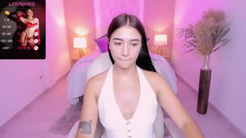 Snapshot of antonella_grayy chatting on September 20, 2025, 11:00 am  Antonella Grayy  online show from September 20, 2025, 11:00 am