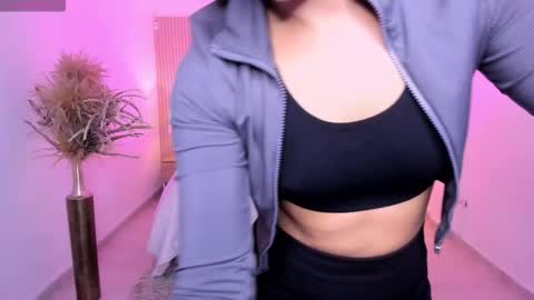 Snapshot of antonella_grayy chatting on October 20, 2025, 10:59 am  Antonella Grayy  online show from October 20, 2025, 10:59 am