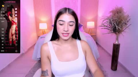 Snapshot of antonella_grayy chatting on October 21, 2025, 1:23 pm  Antonella Grayy  online show from October 21, 2025, 1:23 pm