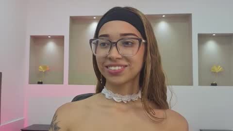 Antonella online show from February 23, 2026, 12:24 pm