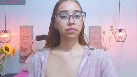Antonella online show from June 15, 2026, 12:18 pm