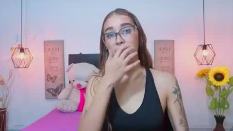 Antonella online show from June 23, 2026, 12:25 pm
