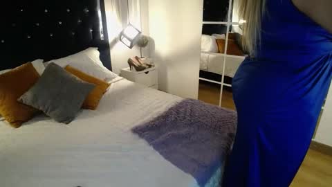 Snapshot of antonella_richel chatting on October 23, 2025, 3:28 am Antonella online show from October 23, 2025, 3:28 am