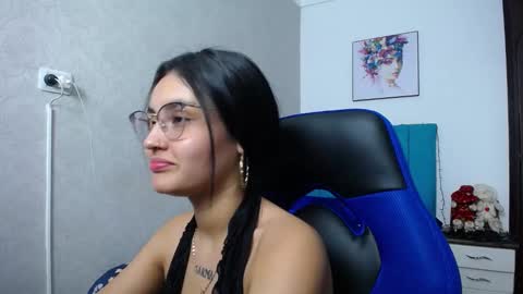 Antonella online show from December 5, 2024, 12:33 pm