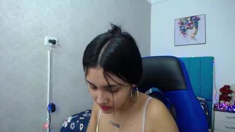 Antonella online show from December 12, 2024, 12:12 pm