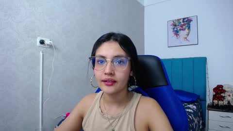 Antonella online show from December 13, 2024, 1:01 pm