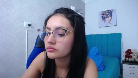 Antonella online show from December 17, 2024, 4:21 pm