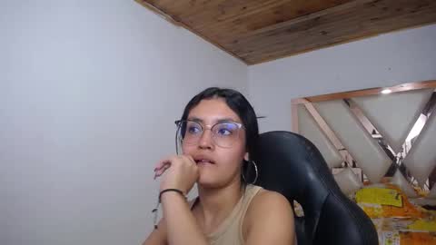 Antonella online show from December 27, 2024, 6:31 pm