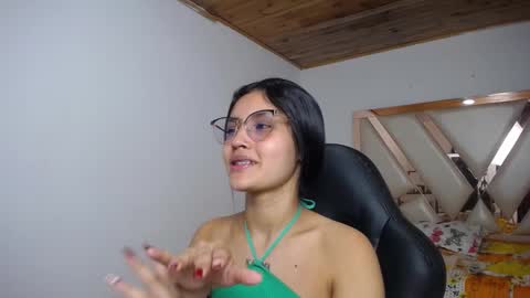 Antonella online show from January 3, 2025, 3:22 pm