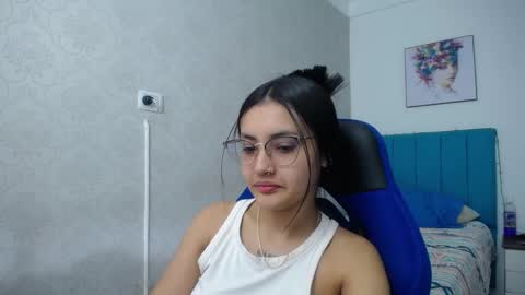 Antonella online show from January 15, 2025, 12:25 pm