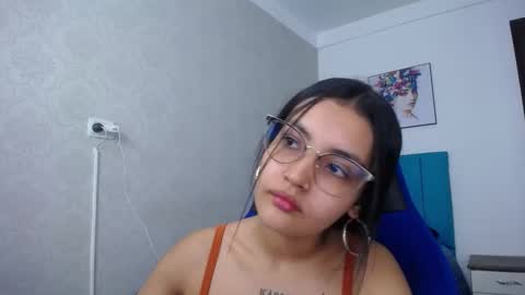 Antonella online show from March 4, 2025, 12:33 pm