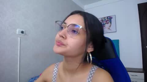 Antonella online show from March 5, 2025, 12:33 pm