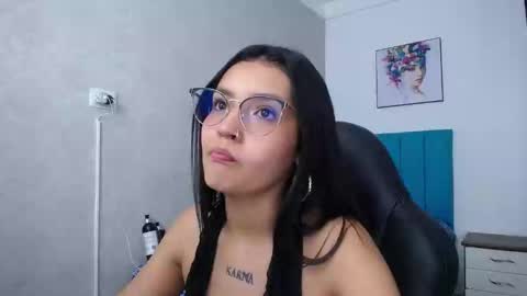 Antonella online show from March 6, 2025, 5:11 pm
