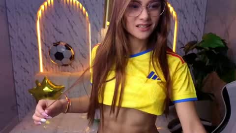 Snapshot of antonella_tx_ chatting on June 27, 2026, 12:44 pm Follow me.. Live 1430 to 2100 online show from June 27, 2026, 12:44 pm
