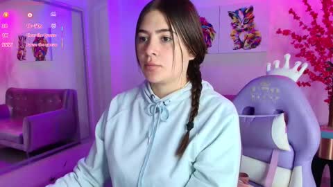 Antonella  online show from November 13, 2025, 3:38 am