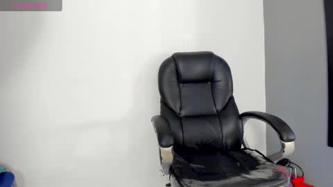 Snapshot of antonellaqueeen chatting on January 7, 2025, 10:54 am ANTONELLE online show from January 7, 2025, 10:54 am