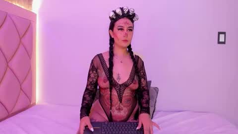 Snapshot of antonellaqueeen chatting on October 14, 2025, 11:00 am ANTONELLE  online show from October 14, 2025, 11:00 am