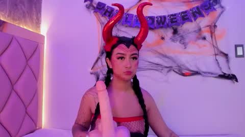 Snapshot of antonellaqueeen chatting on October 21, 2025, 11:22 am ANTONELLE  online show from October 21, 2025, 11:22 am