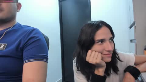 antonellarossi_os online show from May 6, 2026, 11:43 pm