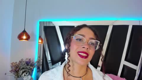 A N T O N E L L E  online show from December 19, 2024, 11:39 am
