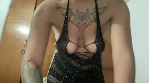 Snapshot of antoniabloom chatting on January 23, 2025, 10:01 pm Antonia online show from January 23, 2025, 10:01 pm
