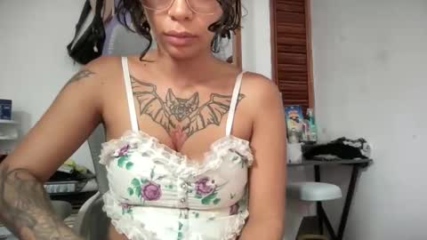 Snapshot of antoniabloom chatting on May 17, 2026, 3:48 am Antonia online show from May 17, 2026, 3:48 am
