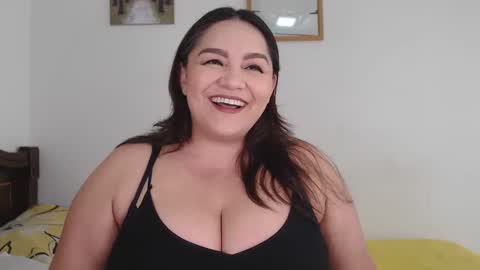 Snapshot of antoniamoreno82 chatting on December 10, 2024, 6:06 pm antonia online show from December 10, 2024, 6:06 pm