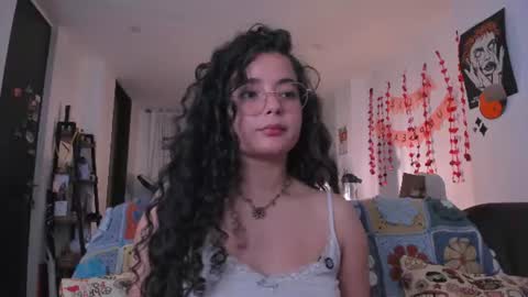 Antonia online show from June 25, 2026, 5:12 am