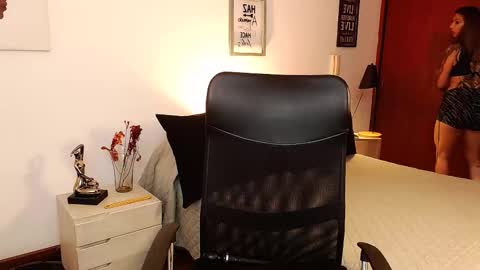 Anto    online show from October 5, 2025, 11:19 am