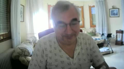 Snapshot of antonio2605 chatting on September 12, 2025, 8:47 am Antonio online show from September 12, 2025, 8:47 am