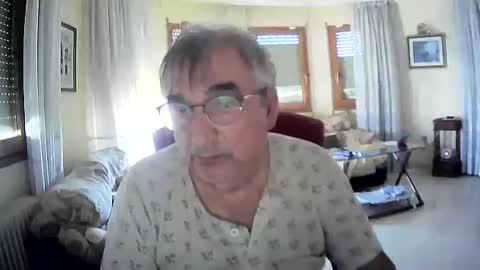 Snapshot of antonio2605 chatting on September 18, 2025, 12:18 pm Antonio online show from September 18, 2025, 12:18 pm