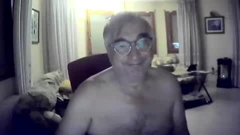 Snapshot of antonio2605 chatting on September 22, 2025, 1:29 am Antonio online show from September 22, 2025, 1:29 am