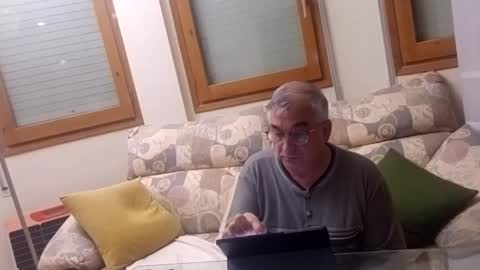 Snapshot of antonio2605 chatting on October 21, 2025, 9:26 pm Antonio online show from October 21, 2025, 9:26 pm