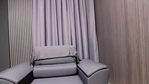 HI My name is Antonio online show from November 12, 2025, 7:57 pm