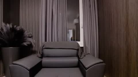 HI My name is Antonio online show from November 22, 2025, 7:57 pm