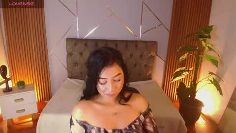 Antonella online show from May 12, 2026, 5:26 am