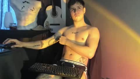 antonnello_ online show from September 29, 2025, 3:28 pm