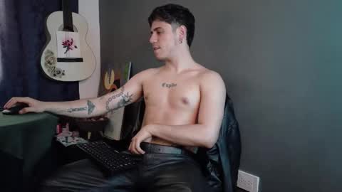 antonnello_ online show from March 25, 2026, 4:24 pm