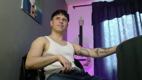Snapshot of antonnello_ chatting on May 12, 2026, 7:44 pm antonnello_ online show from May 12, 2026, 7:44 pm