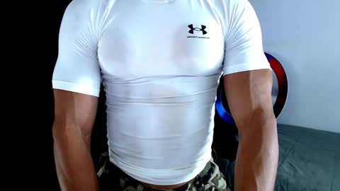 Snapshot of antonywebb94 chatting on February 16, 2026, 4:58 pm Instagram miguelangel1802 online show from February 16, 2026, 4:58 pm