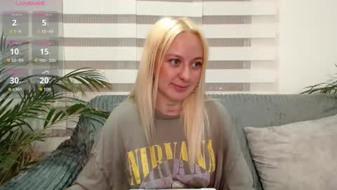 Antonia online show from March 26, 2026, 1:33 am