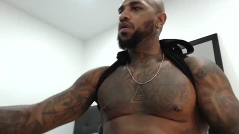 antwanblack11 online show from December 31, 2024, 2:40 am