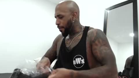 antwanblack11 online show from December 31, 2024, 8:56 pm