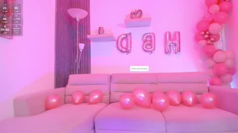 Ana online show from November 8, 2025, 7:45 pm