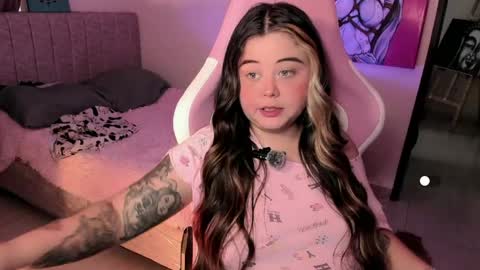  Independent model  online show from May 13, 2026, 7:00 pm
